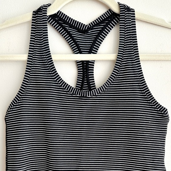 Lululemon Cool Racerback Tank Top, Black and White Striped, Size 4 - Picture 4 of 16